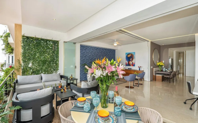 Soho PV Stunning Views Luxury Heated Rooftop Pool