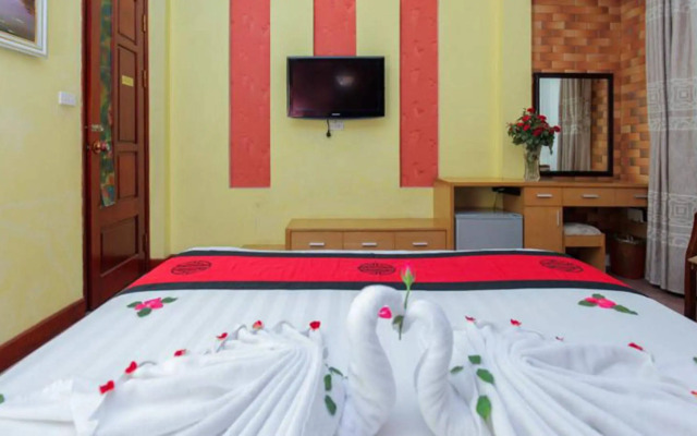 Madam Moon Hotel