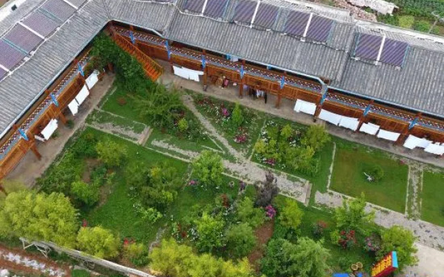 Lugu Lake Hualou Hotel