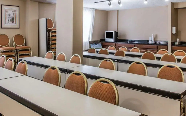 Comfort Inn & Suites