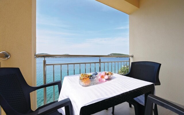 Beautiful Home in Zatoglav With Wifi and 4 Bedrooms