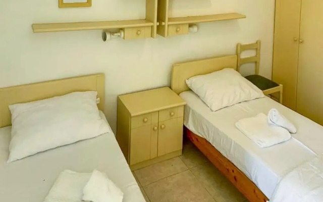 Sea and sun Views 2bd Apt Marsalforn Gozo