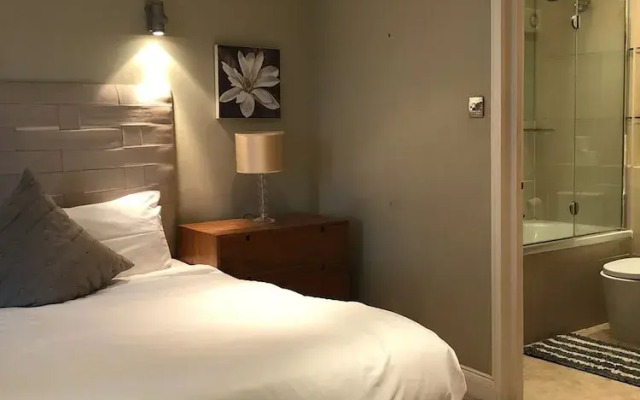 Beaufort Gardens Apartment
