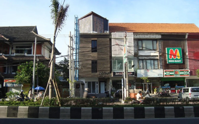 Bali Caps Hostel
