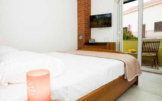 Sunrise Apartments 3