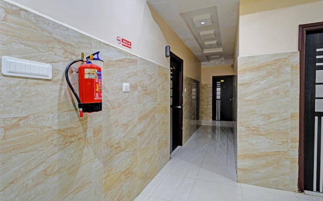 Fabhotel White House Leo