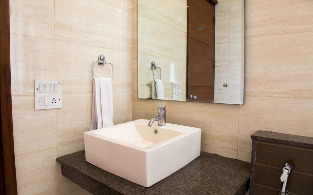 FabHotel The Residency DLF Galleria