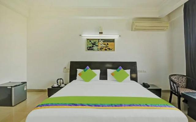Blue Moon Residency Hotel & Restaurant