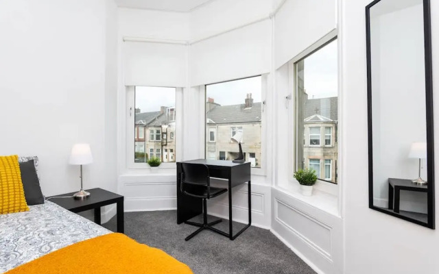 5 Individual Beds - Free Parking