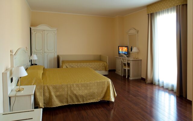 International Hotel Iseo