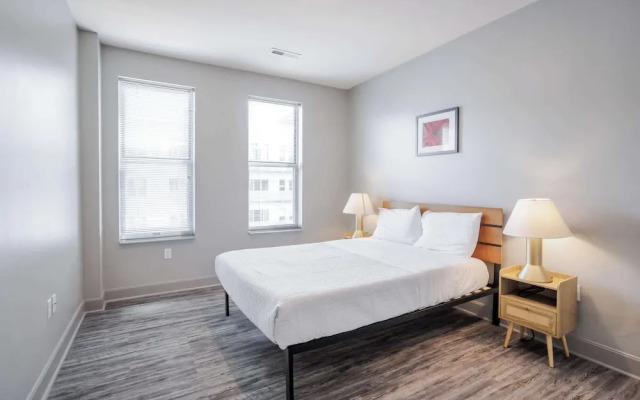 CozySuites - Current at the Banks