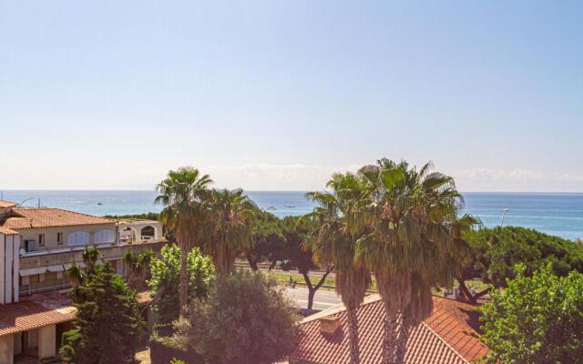 Sea And Pool Apartment 2