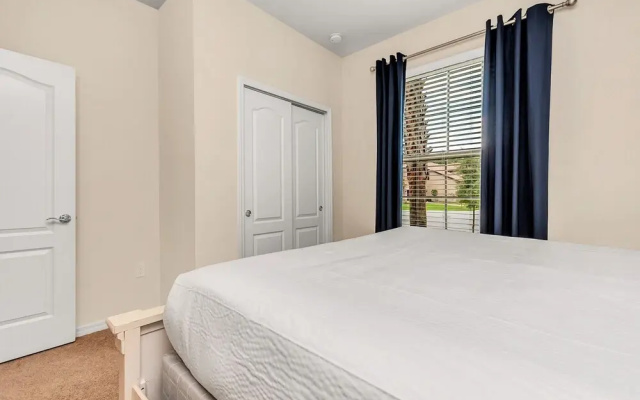 Villa W/ Pool, Movie Theater & Game Roomsleeps 20