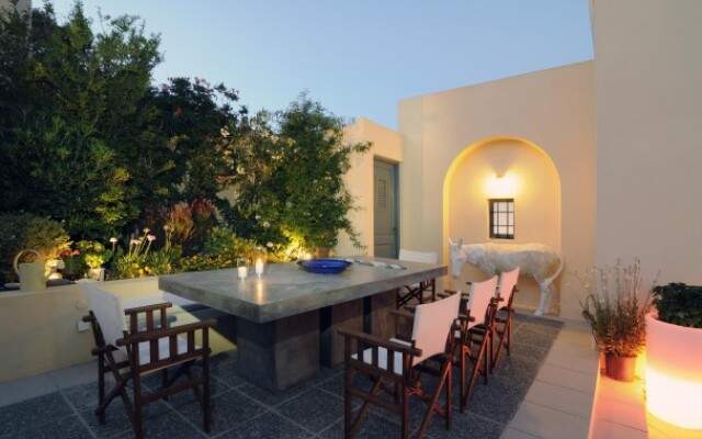Archipel Mansion Sleeps 8
