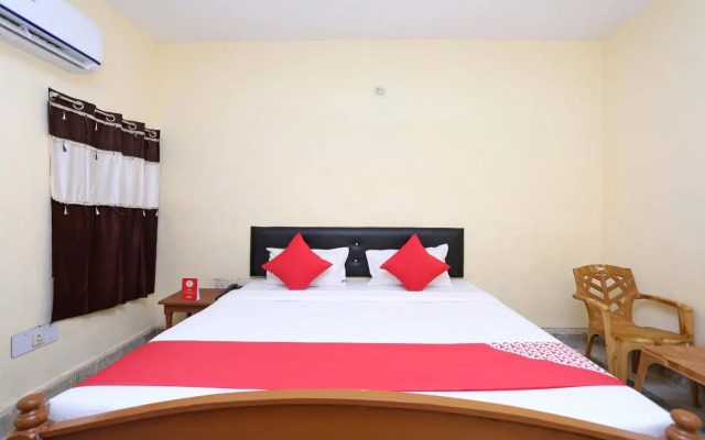 OYO 19323 Shiv Sai Guest House