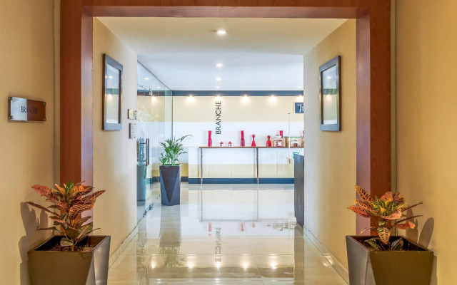 Golden Tulip Suites Gurgaon