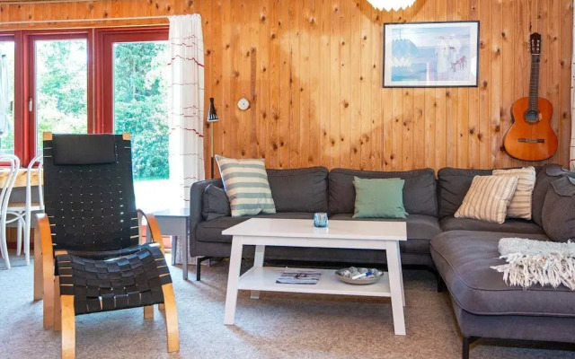 6 Person Holiday Home in Glesborg