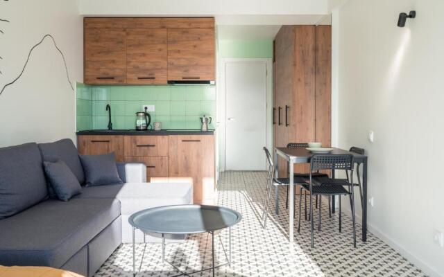Twin Apartments 1