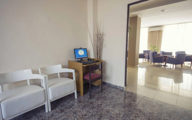 azuLine Hotel Mediterraneo
