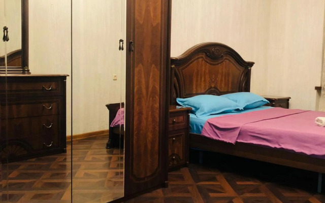 Apartment on Mamikonyants Street