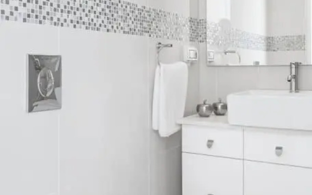 Luxury 2BR in Frishman Tower by Holiday-rentals