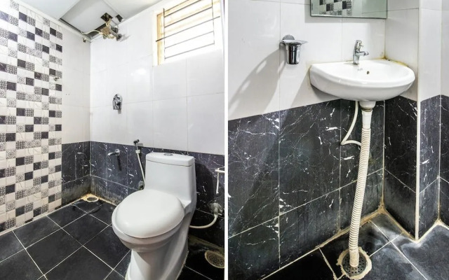 Durga Deluxe by OYO Rooms