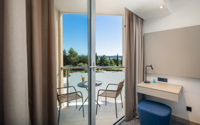 Aminess Vival Maestral Hotel