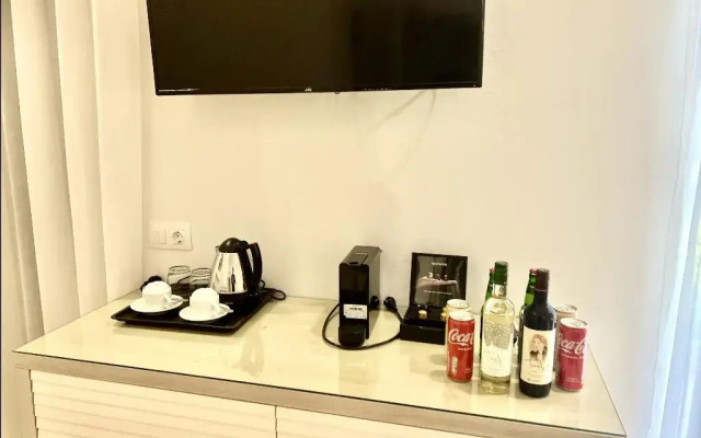 Ccb Bruskos Hotel