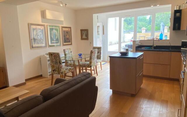 Duplex house walk to town