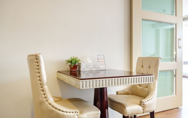 Clover Haus Sukhumvit 33 By Favstay