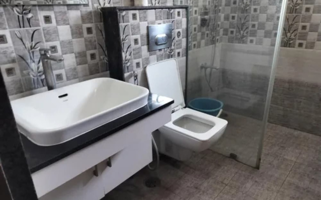 Fabhotel Elysees Services Suites