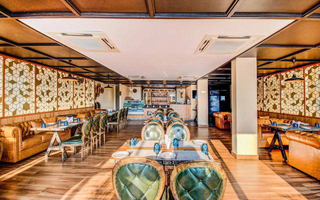 FabHotel V Hotel Hazratganj