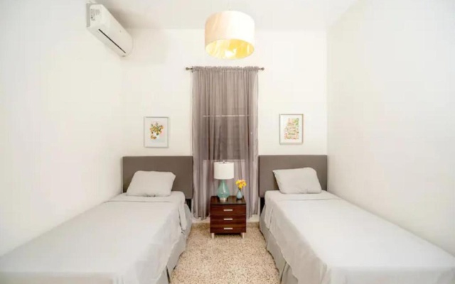 Comfy 2BR in Condado. Short Walk to the Beach. — фото 4