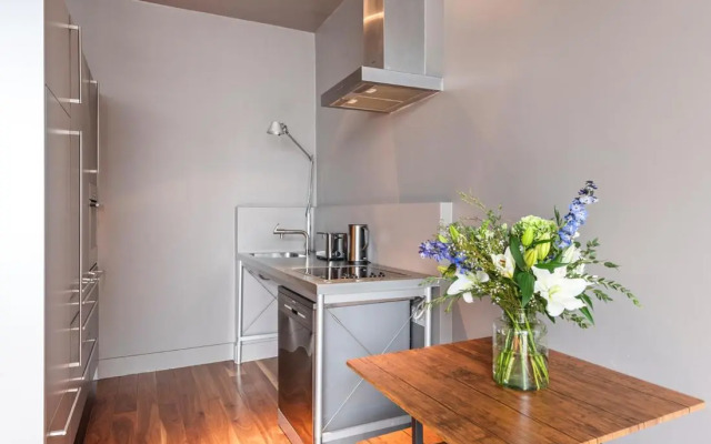 Modern 1 Bedroom Apartment 2 mins to Canal