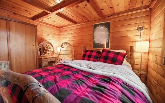 Charming Mountain Getaway