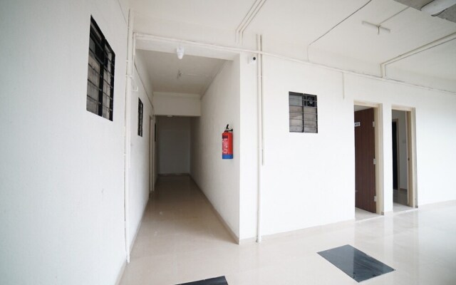 Oyo Flagship 36859 Bhakti Sankul