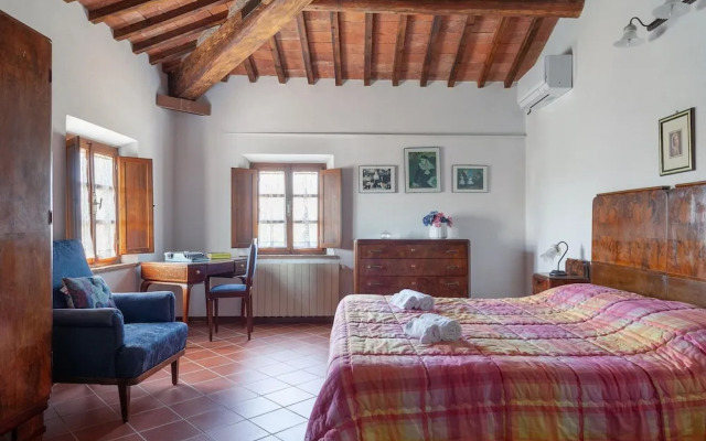 Apartment in Tuscany With Pool & BBQ