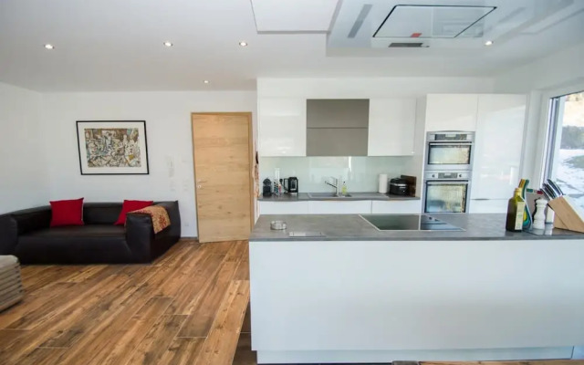 Superb Alpine Lodges Zell am See 4pax