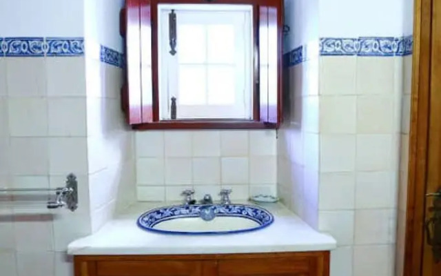 Pine Tree House in Azeit o