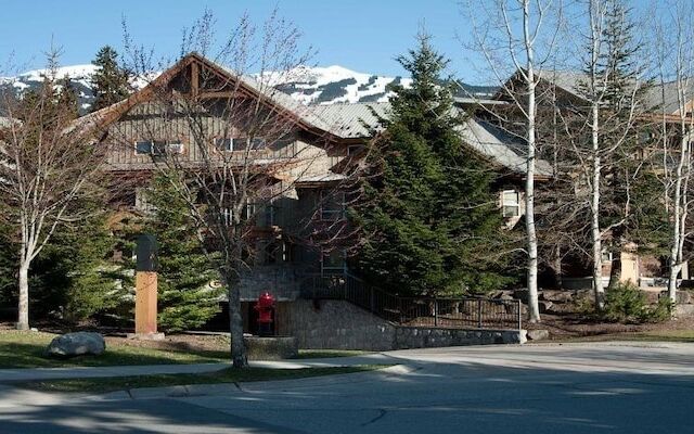 Whistler Blackcomb VR at Glaciers Reach
