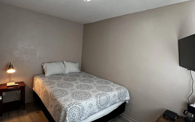 The 409 Bolivar Beach Hotel