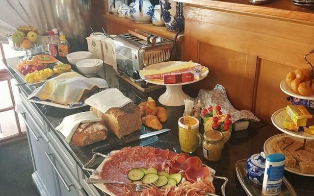 Mulligans Golf Lodge