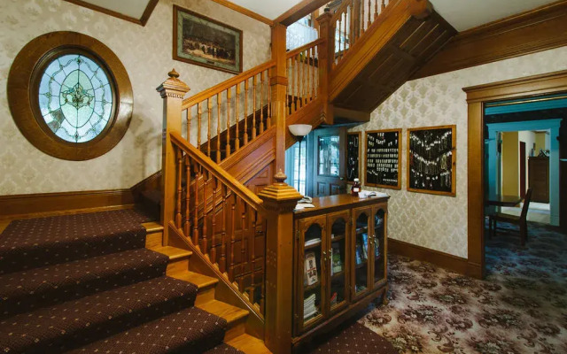 Waller House Inn