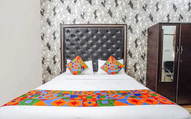 Pavithraa Deluxe Suites by OYO Rooms