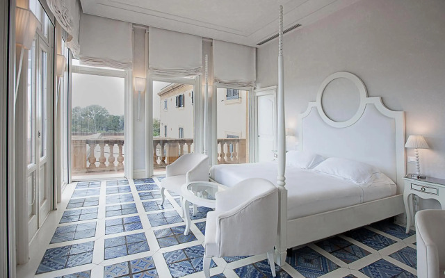 Villa Athena Resort