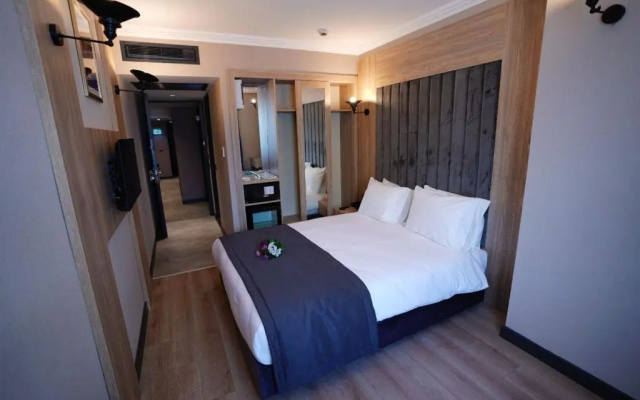 Mineo Hotel