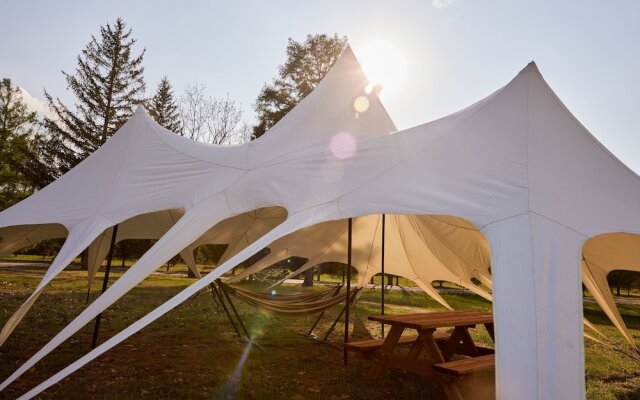 Hôtel UNIQ - Domaine Saint-Bernard