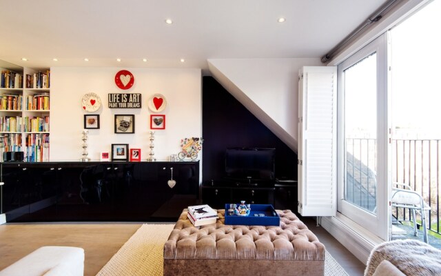 Balcony Apartment In Little Venice