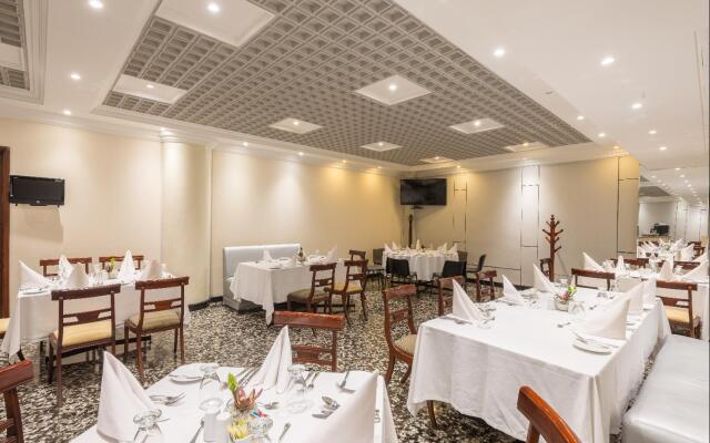 Hotel Dann Av. 19