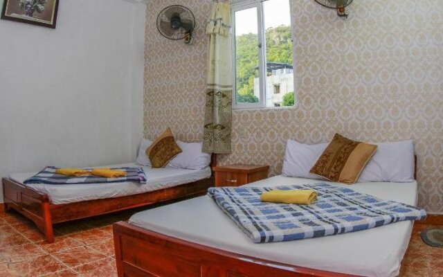 Catba Hostel